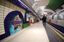 picadilly-circus-signage-05.jpg